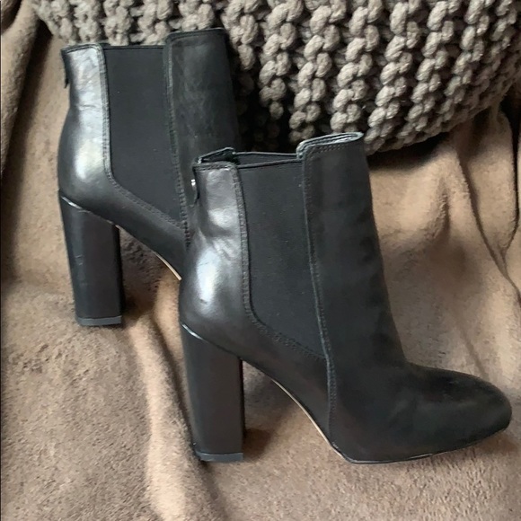 Black basic booties - Picture 3 of 5